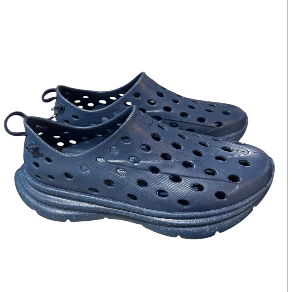 Kane Revive Active Recovery Shoes Men’s Size 7
Women’s Size 9